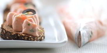 мусс из семги на бородинском хлебе