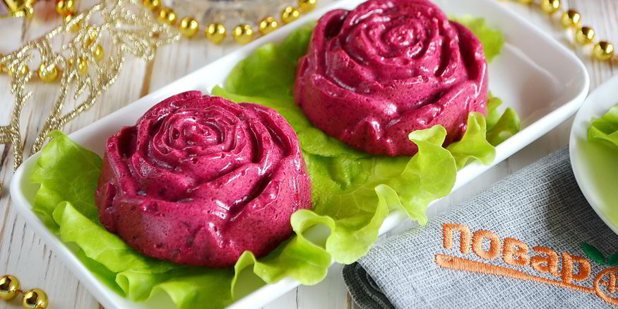 Рецепт пикантного свекольного мусса с селедкой