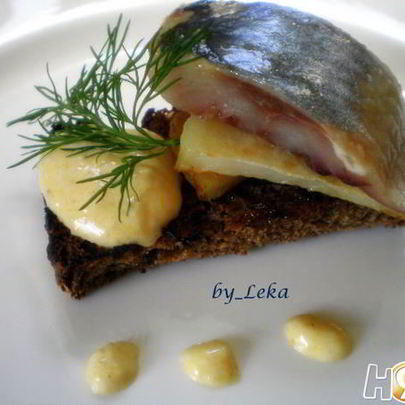 Сельдь с картофелем и муссом из хрена