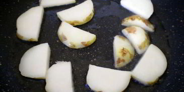 сельдь с картофелем и муссом из хрена