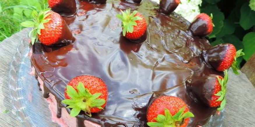 Рецепт торта-мусса клубника в шоколаде