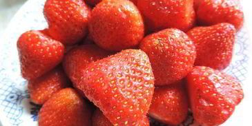 торт-мусс клубника в шоколаде