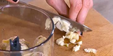 цукини, фаршированные муссом из артишоков