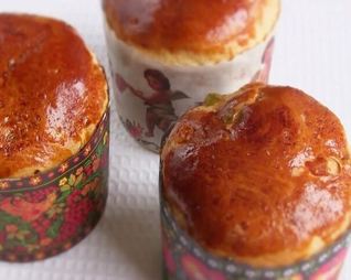 Кулич Пасхальный медовый на воде с цукатами и изюмом