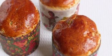 кулич пасхальный медовый на воде с цукатами и изюмом