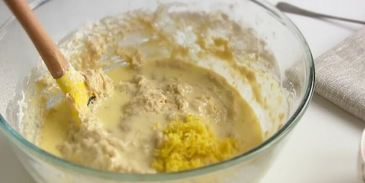 кулич пасхальный медовый на воде с цукатами и изюмом