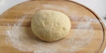 кулич пасхальный медовый на воде с цукатами и изюмом