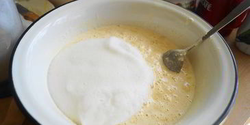 кулич пасхальный на взбитых яйцах с заварной глазурью