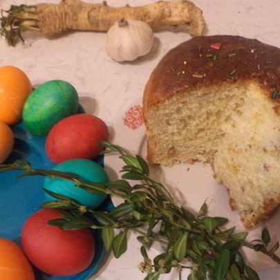 Кулич с цукатами, изюмом и орехами