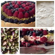 Рецепт Лимонного торта-суфле с ягодным курдом