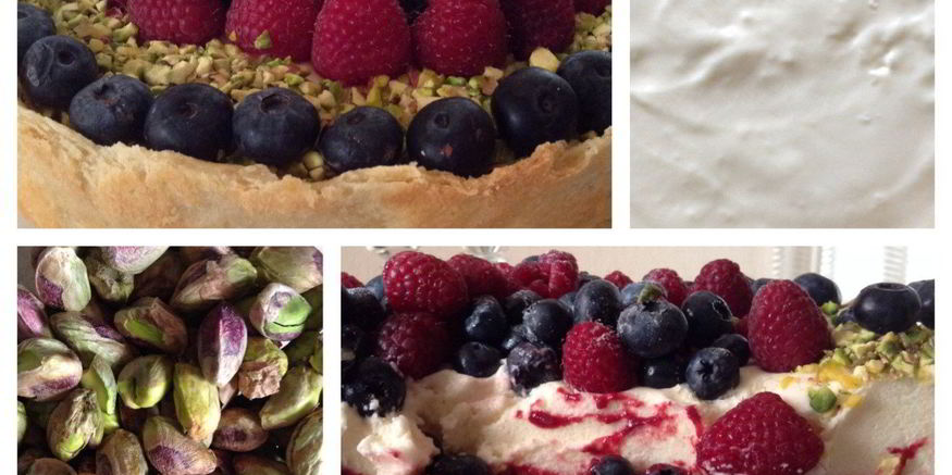 Рецепт лимонного торта-суфле с ягодным курдом