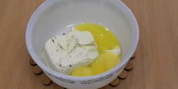 рыбка красная под суфле из сливочного сыра