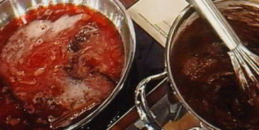 шоколадное суфле под кофейным сабайоном с пряным кумкватом