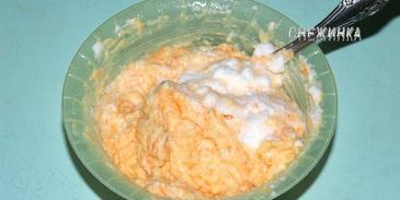 сочное куриное филе под рисово-морковным суфле