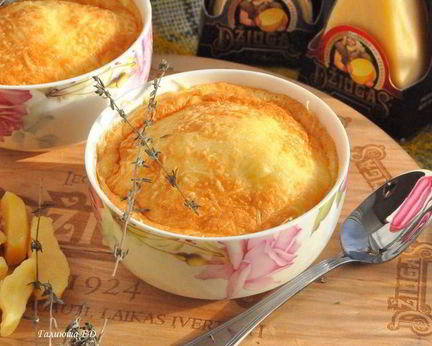 Суфле из козьего сыра и сыра Джюгас с тимьяном