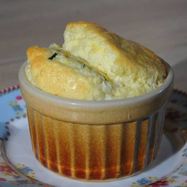 Рецепт Сырного суфле с зеленым луком и кукурузной мукой