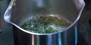 сырное суфле с зеленым луком и кукурузной мукой