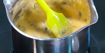 сырное суфле с зеленым луком и кукурузной мукой