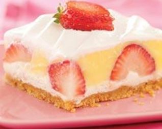 Творожный торт-суфле c клубникой