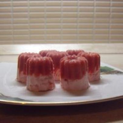 Замороженный клубничный десерт