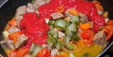 азу из говядины с огурцами