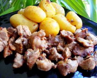 Азу из индейки с запеченным картофелем