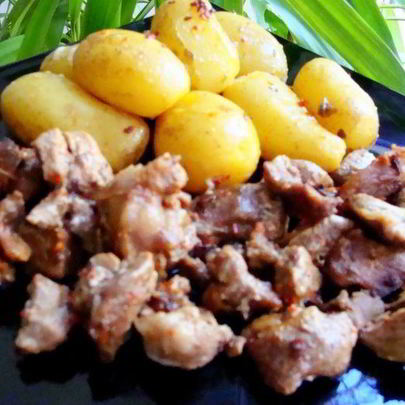 Азу из индейки с запеченным картофелем