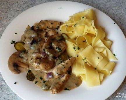 Азу из индейки со сметаной