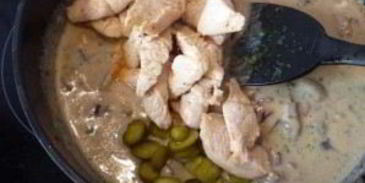 азу из индейки со сметаной