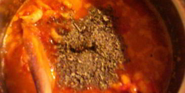 азу из креветок с тофу и пикантным гарниром