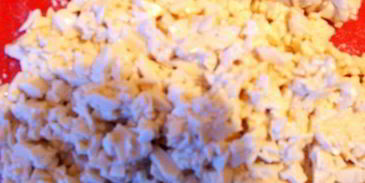 азу из креветок с тофу и пикантным гарниром