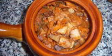 азу из свинины в горшочках