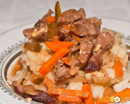 Азу с солеными огурцами и с картошкой