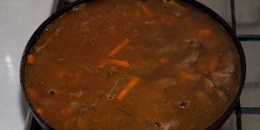 азу с солеными огурцами и с картошкой