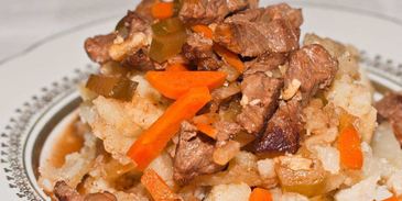 азу с солеными огурцами и с картошкой