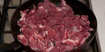 азу с солеными огурцами и с картошкой