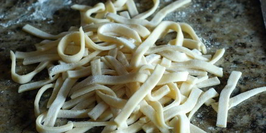Рецепт домашней лапши на яйцах