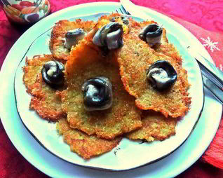 Драники морковно-картофельные с килечкой