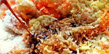 драники морковно-картофельные с килечкой