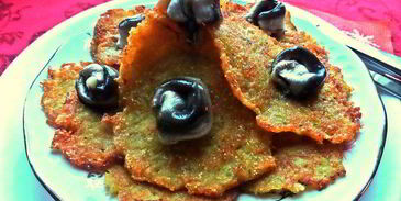 драники морковно-картофельные с килечкой