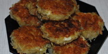 драники с творожными шариками