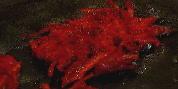 картофельно-свекольные драники с сыром бри