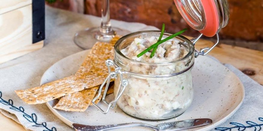 Рецепт форшмака с тостами