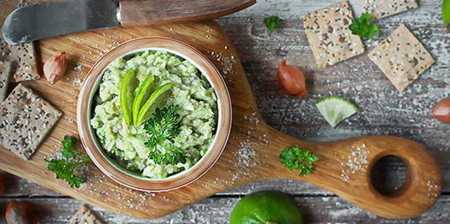 Рецепт форшмака с зеленым яблоком, протертым через чеснок