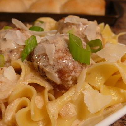 Фрикадельки из индейки в сливочном соусе