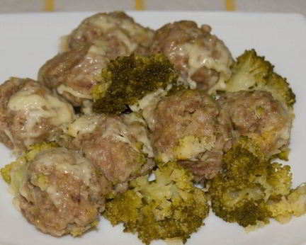 Фрикадельки на пару