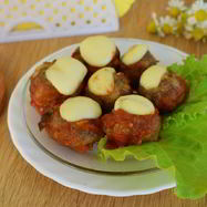 Рецепт Фрикаделек под томатно-сырным соусом