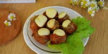 фрикадельки под томатно-сырным соусом