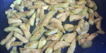 фрикадельки с базиликом и овощами