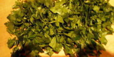 фрикадельки с цедрой лимона и огуречным соусом